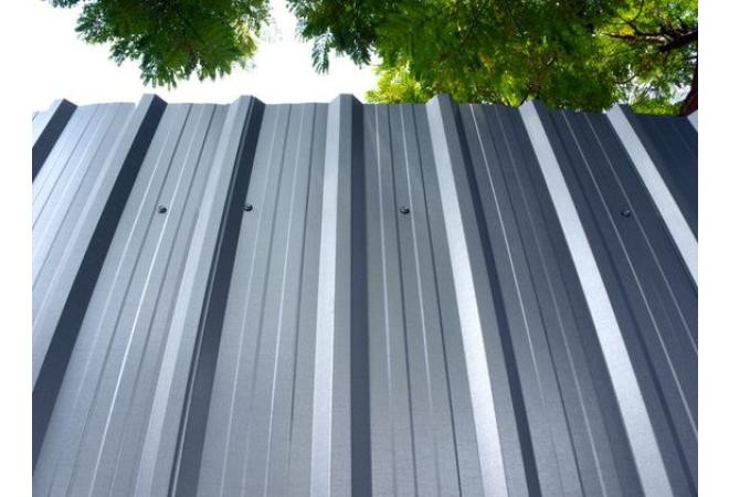 Основні помилки при купівлі профнастилу: як не дати себе обдурити